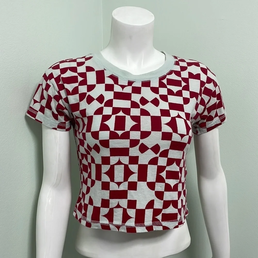 Free People FP Movement geometric red short sleeve cropped tee size XS